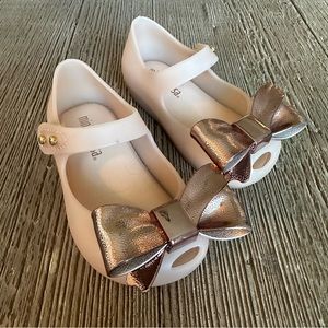 Missing? Mini Melissa Pink Silicone Flats with Bow Size 5